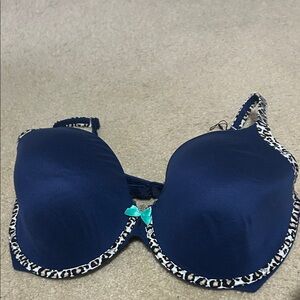 Victoria's Secret Blue Bra with Leopard Trim,never wear.without tag